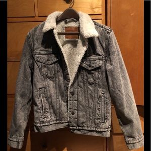 Levi’s Grey black wash sherpa lined denim jacket